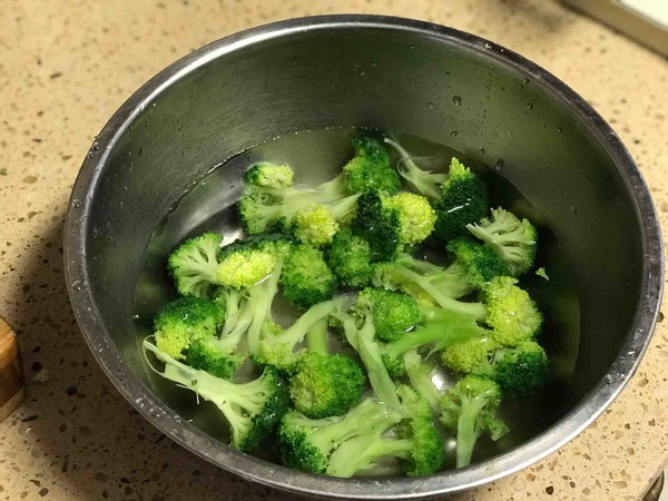 cold mix broccoli in steps